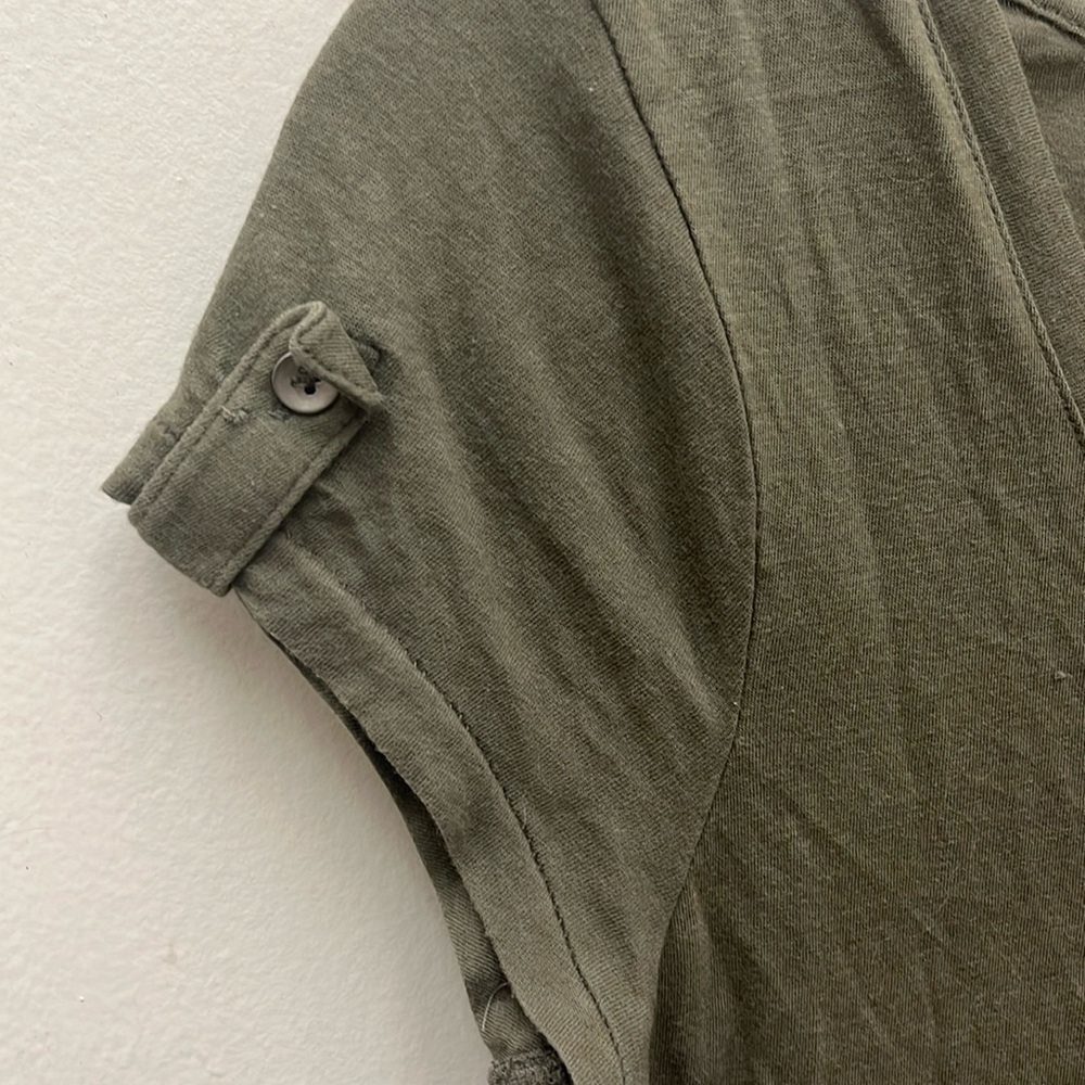Express Olive colored t shirt - Picture 3 of 16